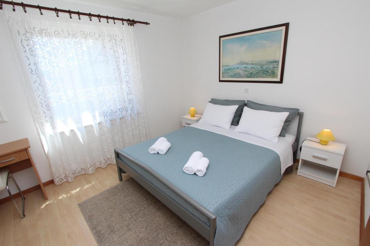 Apartments Knezovic Rovinj Exterior photo