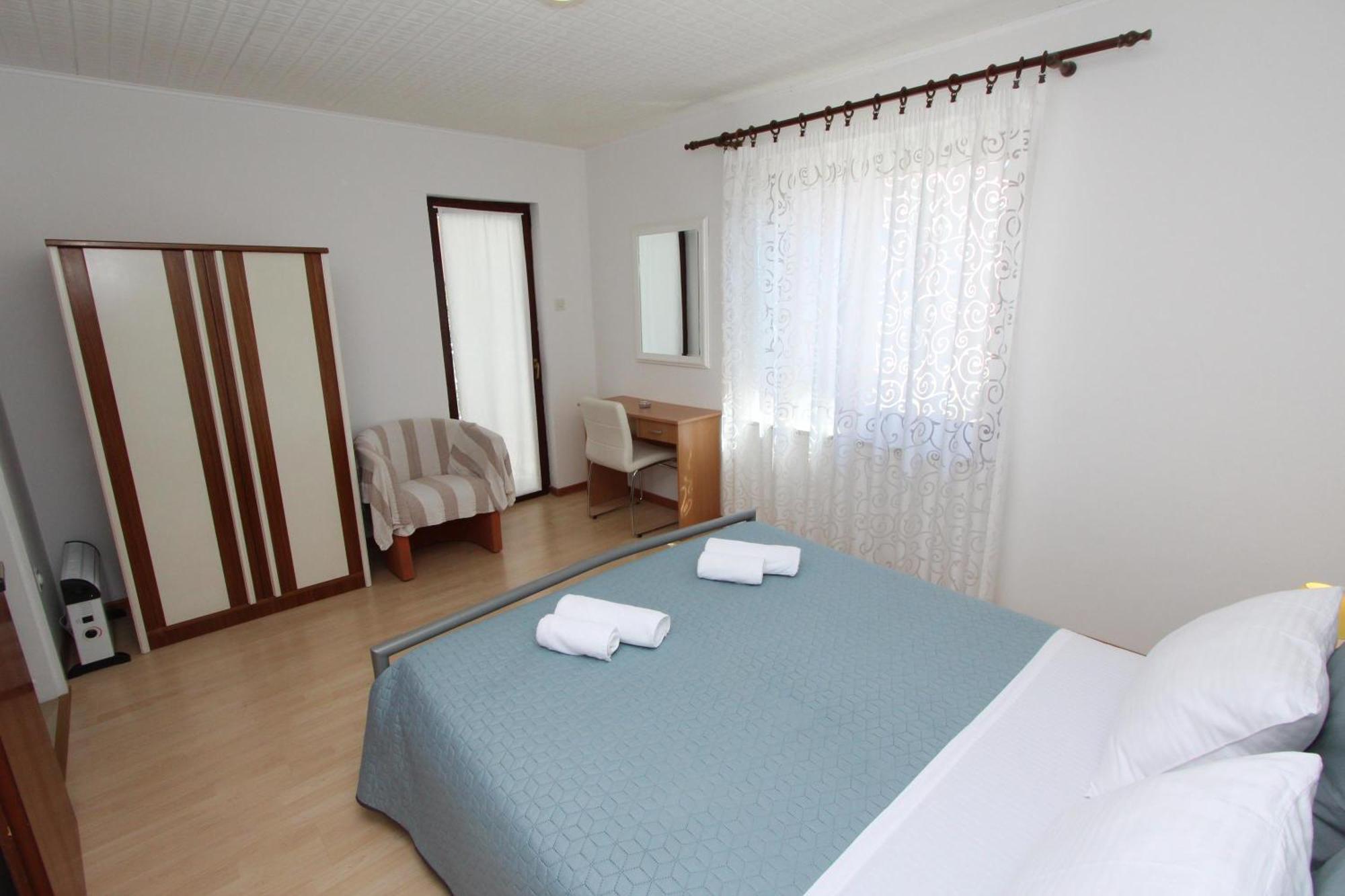 Apartments Knezovic Rovinj Room photo