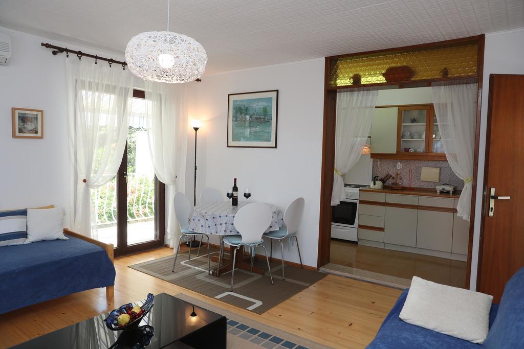 Apartments Knezovic Rovinj Exterior photo
